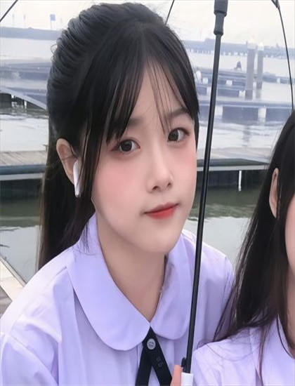 传记片文化解读：《她在民国当军阀在现代当祖宗》的叙事结构与视觉语言 ——传记片的专业鉴赏